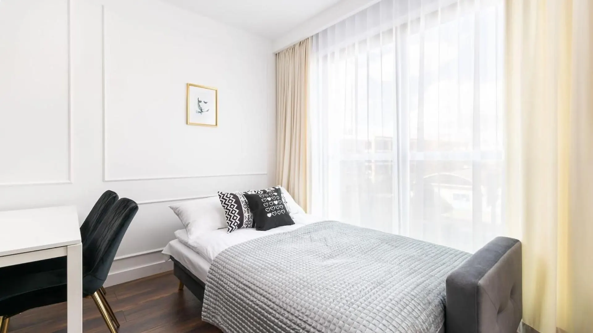 ורשה Rent Like Home - Grzybowska 85 0*,