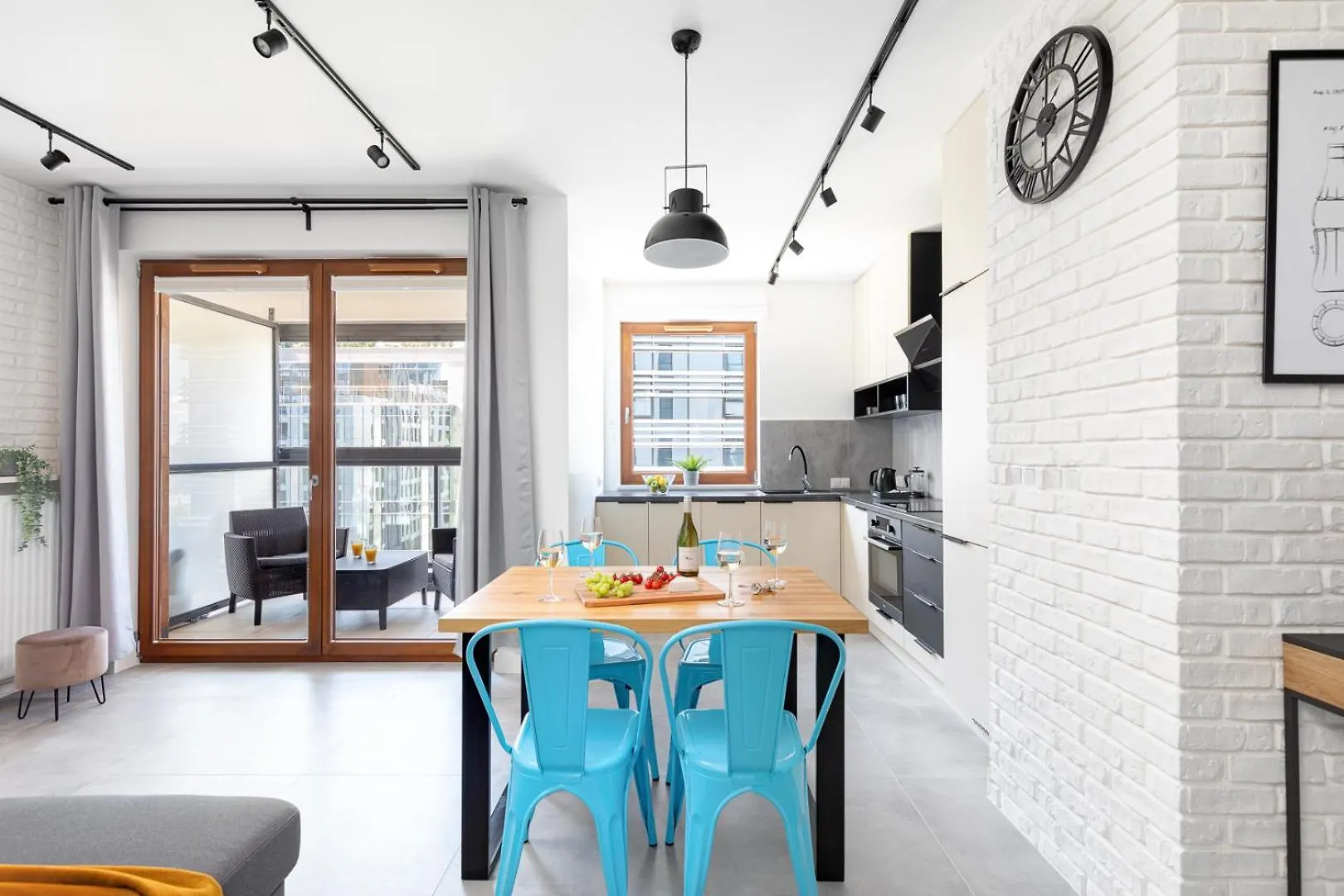 ורשה Rent Like Home - Grzybowska 85 0*,